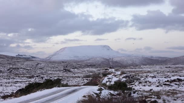 Church Hill County Donegal Ireland January 2023 Cars Driving Frozen — 图库视频影像