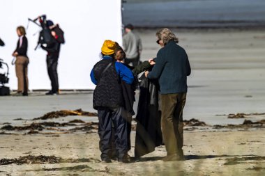 PORTNOO, COUNTY DONEGAL, IRELAND - 07 Mart 2023 Başrolde Pierce Brosnan, Gabriel Byrne, Helena Bonham Carter
