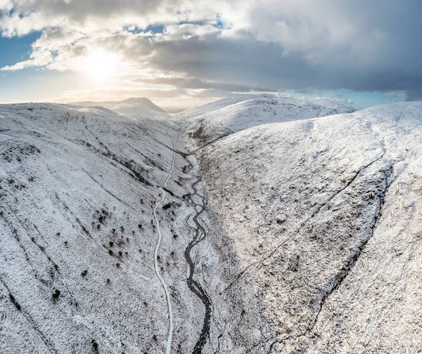 Nieve Cubrió Las Montañas Glenveagh Glen Condado Donegal República Irlanda — Foto de Stock