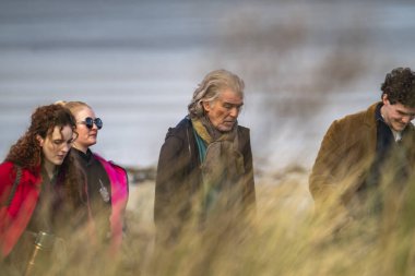 PORTNOO, COUNTY DONEGAL, IRELAND - 07 Mart 2023 Başrolde Pierce Brosnan, Gabriel Byrne, Helena Bonham Carter.
