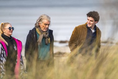 PORTNOO, COUNTY DONEGAL, IRELAND - 07 Mart 2023 Başrolde Pierce Brosnan, Gabriel Byrne, Helena Bonham Carter.