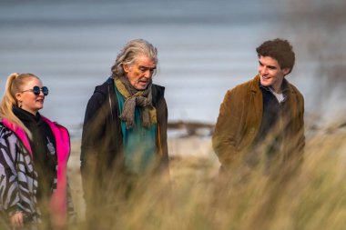 PORTNOO, COUNTY DONEGAL, IRELAND - 07 Mart 2023 Başrolde Pierce Brosnan, Gabriel Byrne, Helena Bonham Carter.