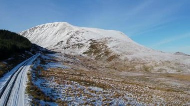 Donegal, İrlanda 'da Muckish Dağı karla kaplıydı..
