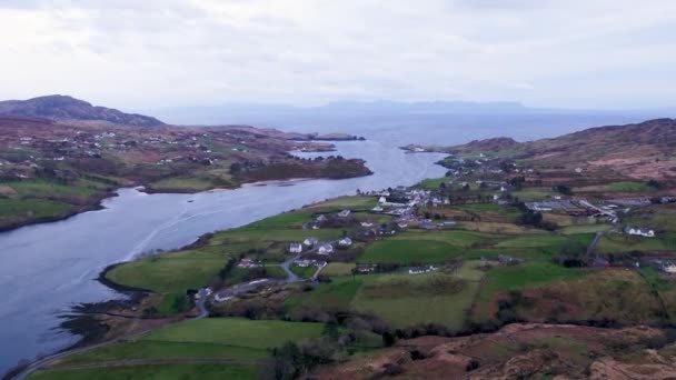 Αεροφωτογραφία Του Teelin Στο County Donegal Ιρλανδία — Αρχείο Βίντεο