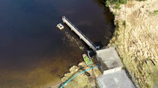 Flygfoto Över Lough Anna Dricksvattenförsörjning För Glenties Och Ardara County — Stockvideo