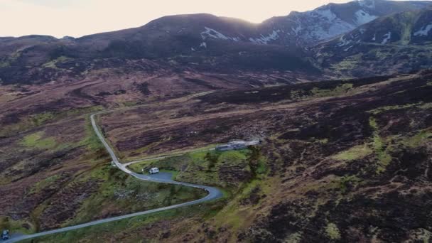 爱尔兰多尼加县通往滑道联盟悬崖的朝圣者之路的空中景观 — 图库视频影像
