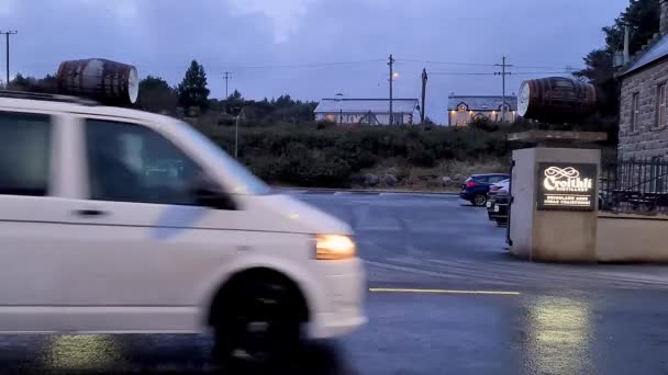 Crolly County Donegal Ιρλανδια Ιανουαριου 2023 Αποστακτήριο Crolly Παράγει Ιρλανδικό — Αρχείο Βίντεο