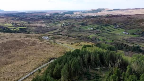 Anna低洼地区水厂的空中景观 为爱尔兰Glenties和Ardara County Donegal提供饮用水 — 图库视频影像