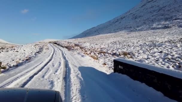 Driving Snow Covered Glenveagh National Park Shadow Mountain County Donegal — Stockvideo