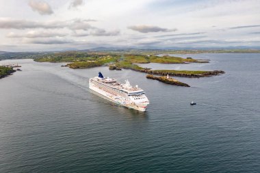 KILLYBEGS, IRELAND - 16 Mayıs 2023: Norveç Yıldızı Killybegs 'i ziyaret ettikten sonra ayrılıyor.