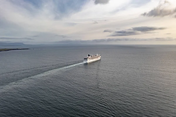 KILLYBEGS, IRELAND - 16 Mayıs 2023: Norveç Yıldızı Killybegs 'i ziyaret ettikten sonra ayrılıyor.