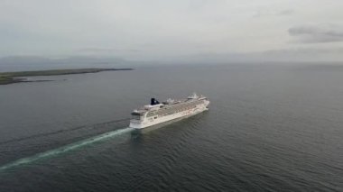 KILLYBEGS, IRELAND - 16 Mayıs 2023: Norveç Yıldızı Killybegs 'i ziyaret ettikten sonra ayrılıyor.