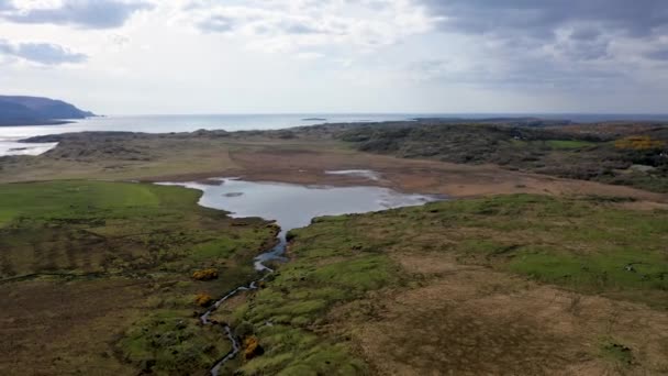 Donegal Ardara Portnoo Arasında Bir Göl — Stok video