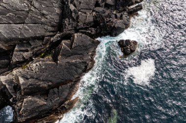 İrlanda 'daki Malin Head kıyı şeridinin havadan görüntüsü