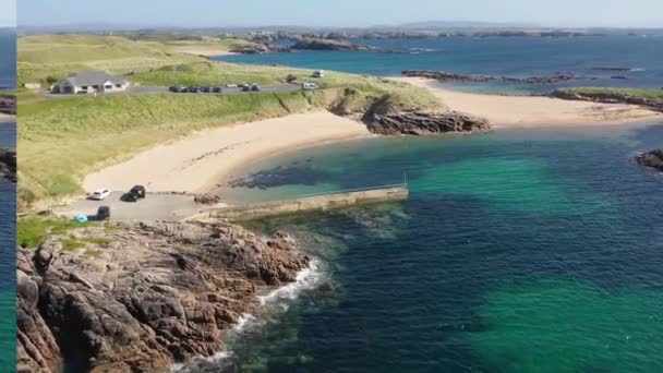 Letecký Pohled Severozápadní Molo Cruit Islandu Tobernoran Bay County Donegal — Stock video