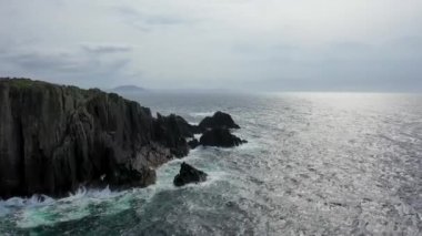 İrlanda 'daki Malin Head kıyı şeridinin havadan görüntüsü