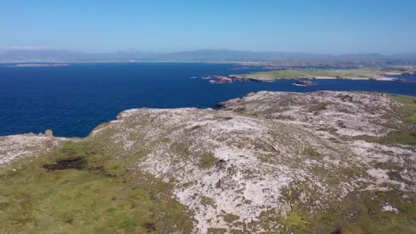 Vista Aérea Del Acantilado Owey Island Condado Donegal Irlanda — Vídeo de stock