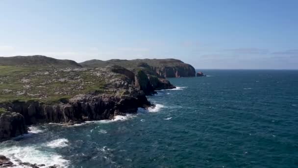 爱尔兰Donegal县Owey岛悬崖的空中景观 — 图库视频影像