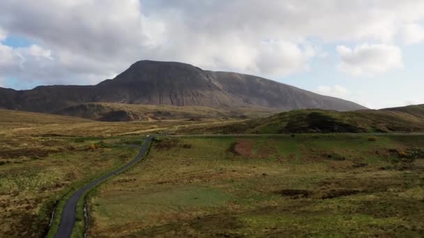 爱尔兰共和国多纳加尔的穆奇什山脉的空中景观 — 图库视频影像