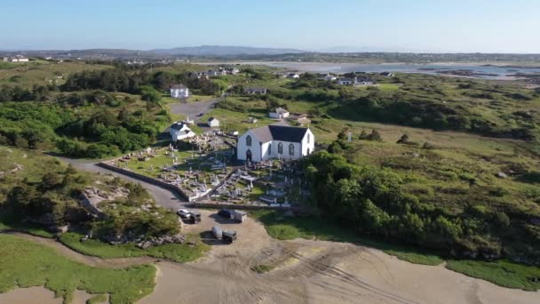 Luchtfoto Van Marys Kerk Kincasslagh County Donegal Ierland — Stockvideo