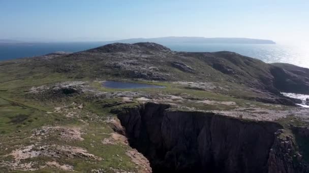 Vista Aérea Penhasco Owey Island Condado Donegal Irlanda — Vídeo de Stock