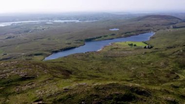 Crolly 'den Aerial of Lough Keel, County Donegal - İrlanda