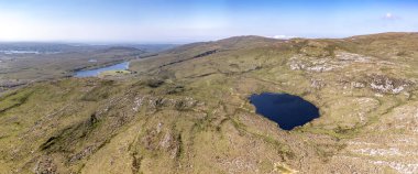 Lough Keel 'in yukarısındaki Lough Aerial by Crolly, County Donegal - İrlanda