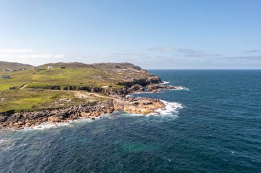 Owey Adası, Donegal İlçesi, İrlanda Limanı 'nın havadan görüntüsü.