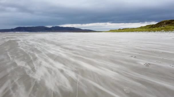 Tempête Sable Sur Plage Dooey Par Lettermacaward Dans Comté Donegal — Video