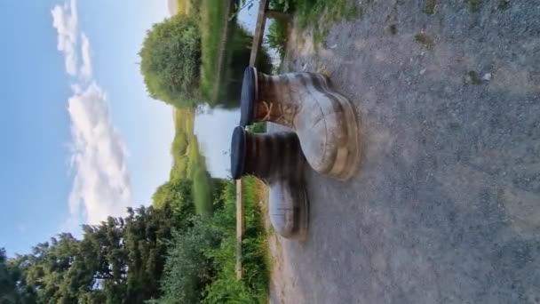 Dungloe County Donegal Ireland June 2023 River Walk Passes Trees — Stock Video