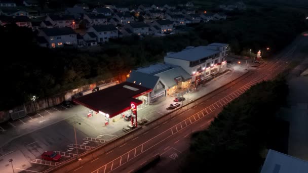 Killybegs 카운티 도네갈 아일랜드 10월 2023 Supervalu 충전소는 건물에 있습니다 — 비디오