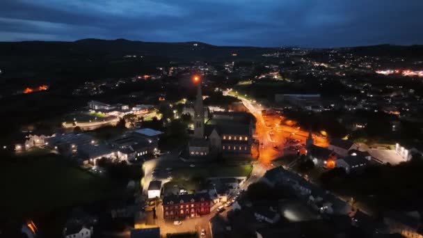 Vista Aérea Noturna Catedral Eunans Letterkenny Condado Donegal Irlanda — Vídeo de Stock