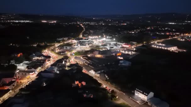 Der Nacht Auf Das Letterkenny Einkaufszentrum Fliegen Irland — Stockvideo