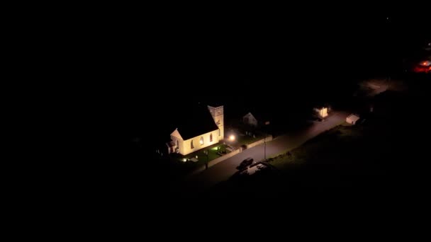 Luchtfoto Van Kerk Van Ierland Door Portnoo County Donegal Ierland — Stockvideo