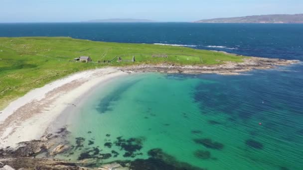 Luftaufnahme Der Insel Inishkeel Bei Portnoo County Donegal Irland — Stockvideo