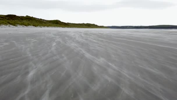 ドーイビーチの砂嵐 ドニゴール州レターマカワード アイルランド — ストック動画