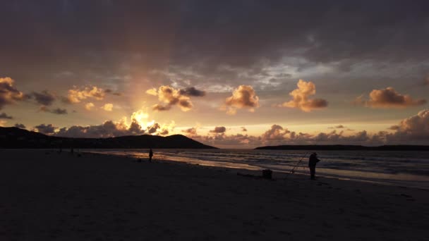 Wędkowanie Narin Portnoo Strand Podczas Niesamowitego Zachodu Słońca Hrabstwie Donegal — Wideo stockowe