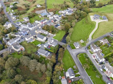 İrlanda Donegal 'de Kilcar' ın hava görüntüsü.