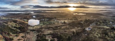 Bonny Glen 'in havadan görünüşü Portnoo' nun County Donegal - İrlanda.