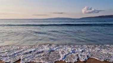 Narin Strand Portnoo, Donegal, İrlanda 'da güzel, büyük, mavi bir plajdır..