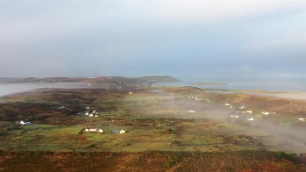 Veduta Aerea Bonny Glen Portnoo Nella Nebbia Contea Donegal Irlanda — Video Stock