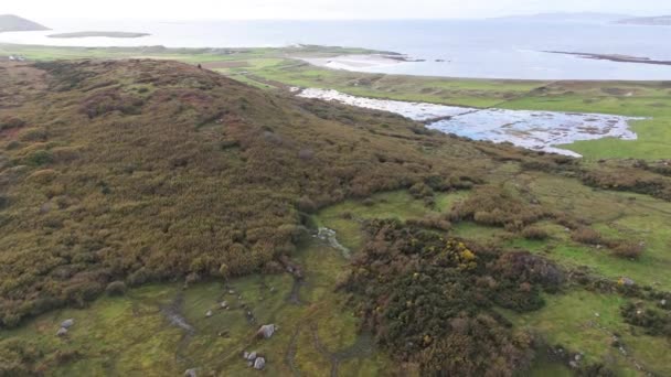 Vista Aérea Cashelgolan Castlegoland Condado Donegal Irlanda — Vídeo de stock