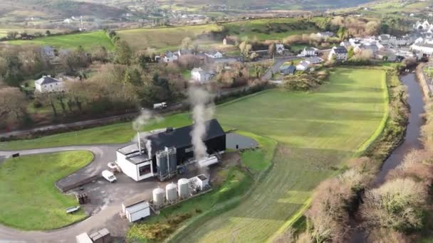 Ardara County Donegal Irlanda Janeiro 2024 Destilaria Ardara Está Produzindo — Vídeo de Stock
