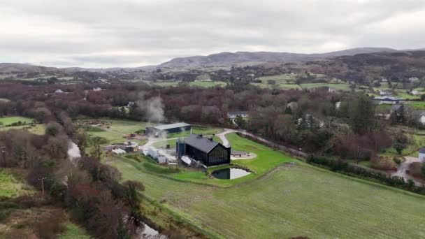 Ardara County Donegal Ireland Ocak 2024 Ardara Damıtma Fabrikası Kentte — Stok video
