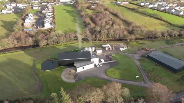 Ardara County Donegal Irlanda Enero 2024 Destilería Ardara Está Produciendo — Vídeos de Stock