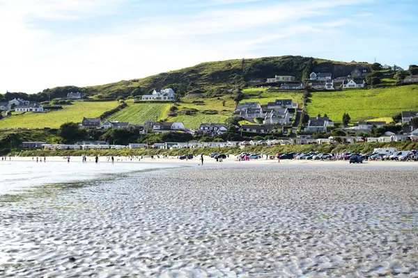 Downings Irland Juli 2022 Semesterfirare Njuter Stranden — Stockfoto