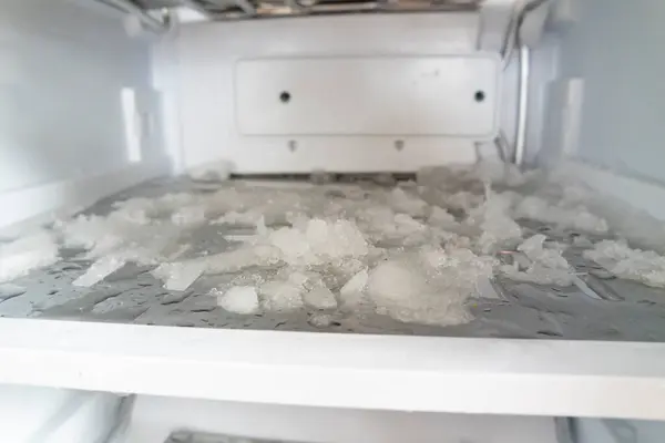 Ice Freezer Defrosting Fridge Freezer — Stock Photo, Image