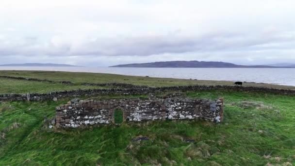 Αεροφωτογραφία Της Νήσου Inishkiel Από Την Portnoo Στην Κομητεία Donegal — Αρχείο Βίντεο