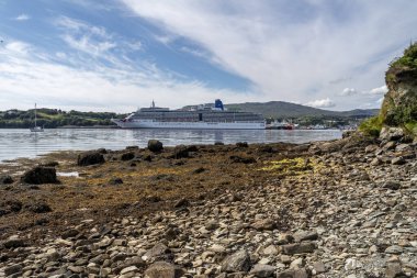 KILLYBEGS, IRELAND - 16 Mayıs 2023: Arcadia Yıldızı Killybegs 'i ziyaret ettikten sonra ayrılıyor.