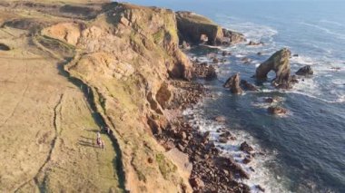 Crohy Head Deniz Kemerinin havadan görünüşü, Donegal İlçesi - İrlanda